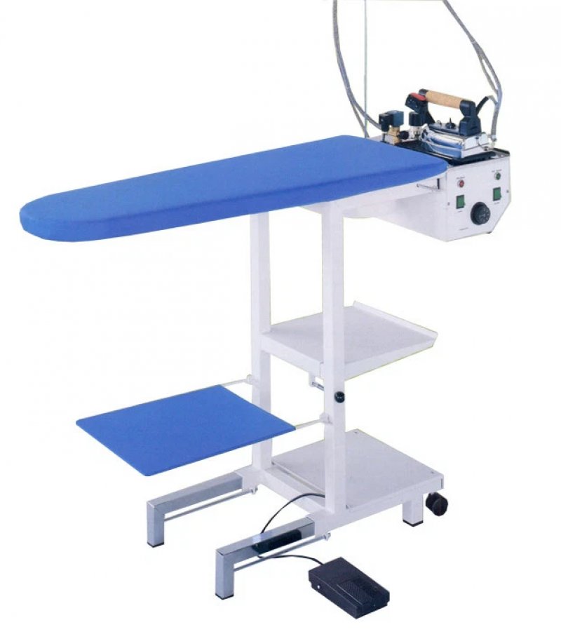 Tavolo da stiro professionale